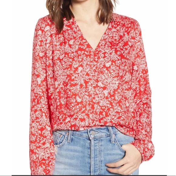 hinge Tops - Hinge Women's Red/White Floral Garden Hi-Low Hem V-Neck Smocked Blouse sz XS